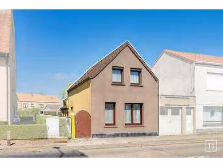 maison bien entretenue près du centre
