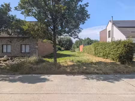 magnifique terrain à bâtir profond et idéalement situé po...