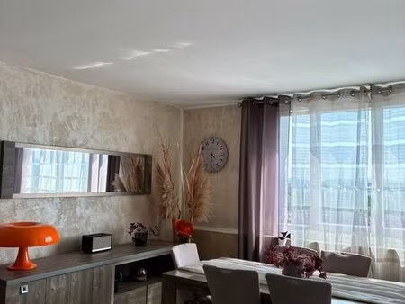 t3 61m² lumineux plein sud  11e étage avec ascenseur – bron les essarts