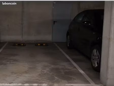 place de parking en sous sol sécurisé