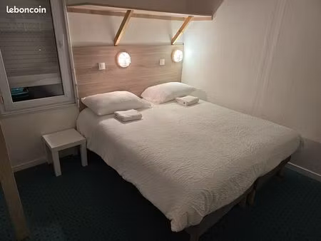 loue chambre au mois