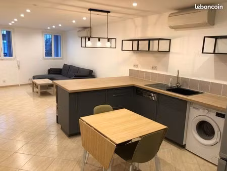 magnifique t2 meuble refait a neuf + cour interieure – 26 rue aldebert