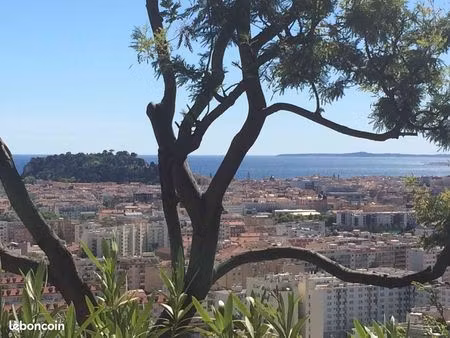 appartement 3 pieces au calme vue mer dans villa nicoise