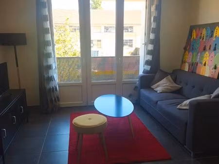 t2 meublé  parking  balcon  ascenseur