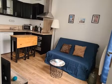 appartement meublé (2 pièces) en rdc avec terrasse fermée privative