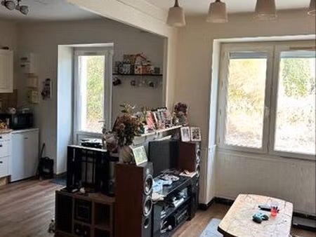 850 euros