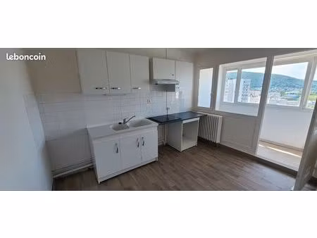 appartement t4 refait à neuf proche tramway