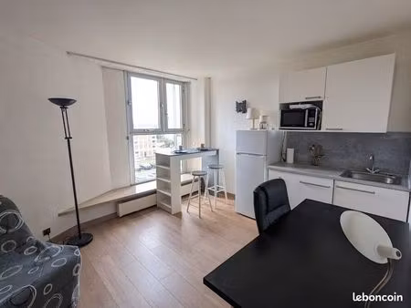 studio meuble bord de mer