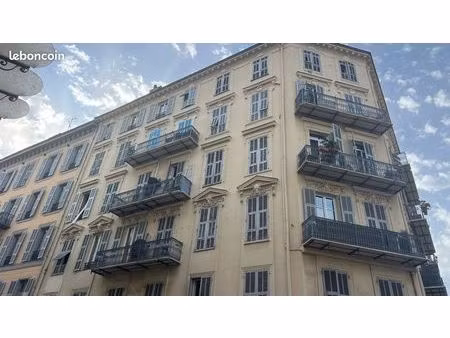 studio occupé nice rue pertinax