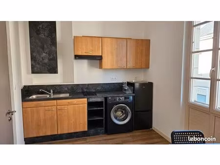 appartement équipé (lave-linge  frigo) – centre-ville segré