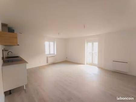 hauconcourt – appartement 3 pièces rénové de 80 m²