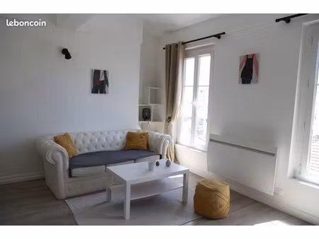 studio avec mezzanine 33m2 au sol   28 5m2 carrez proche de la gare versailles chantiers e