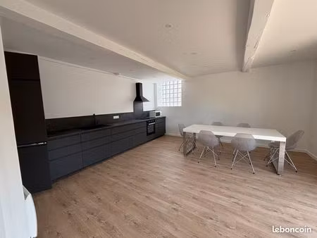 maison meublée avec jardin privatif et parkings