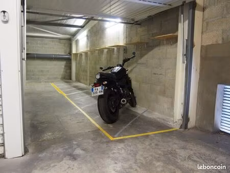 garage 28 m2 proche rond point du prado