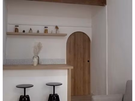 appartement t2 près des arènes