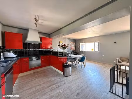 maison de village 4 pièces 85 m²