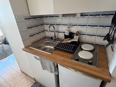 studio meublé 16 m² avec balcon – aix-en-provence (la parade)