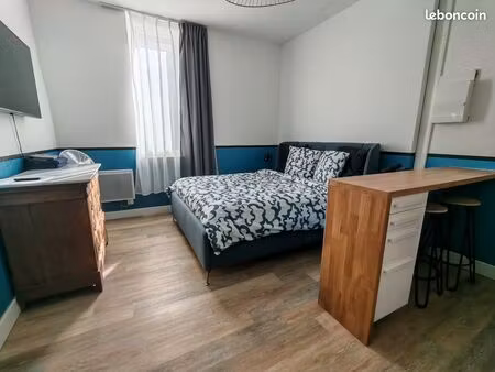 location studio meublé salon-de-p centre ville