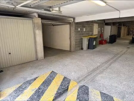 garage à louer fermé axium