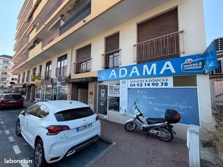 local professionnel ou commerce rez de chaussée cagnes sur mer le cros