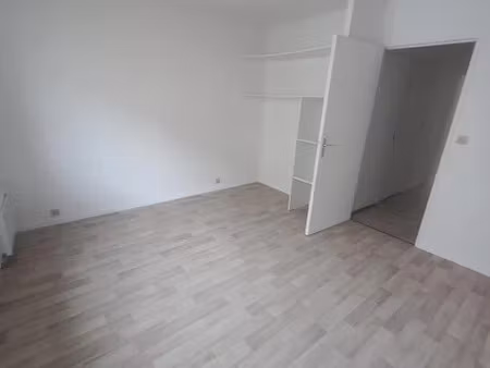 location appartement 3 pièces 72 m² à bordeaux (33000)  1 099 €