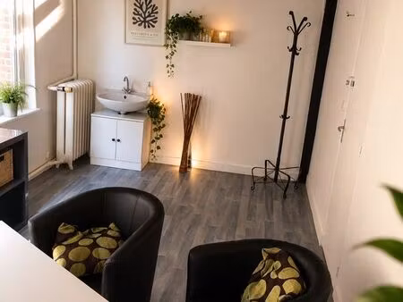 local centre-ville et salle d’attente/ 15 m² – romorantin