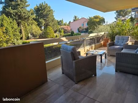 location t3 de 90m + terrasse 30m et box