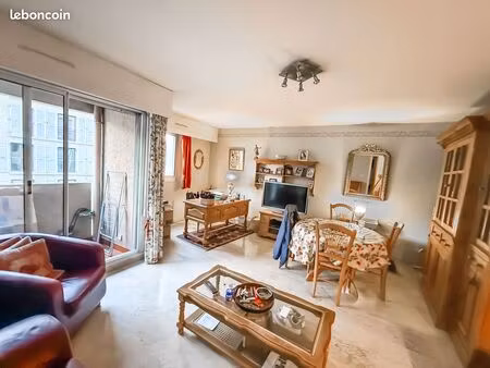 appartement t3 marseille vieux port