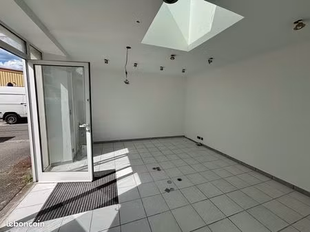 local professionnel à louer – 32 95 m² – chaumont (52000)
