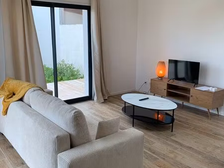 charmante petite maison meublée à villebarou