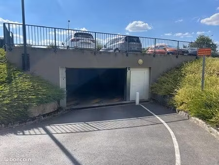 garage/box
