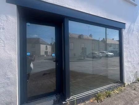 local commercial 19 m² laval
