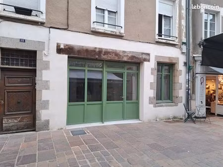 local commercial 42m² - centre-ville piéton laval
