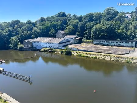 local d'activité 1 640 m²