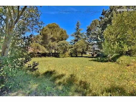 terrain 1 423 m² eguilles