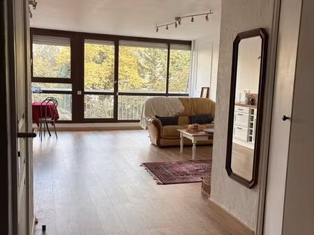 t2 à vendre