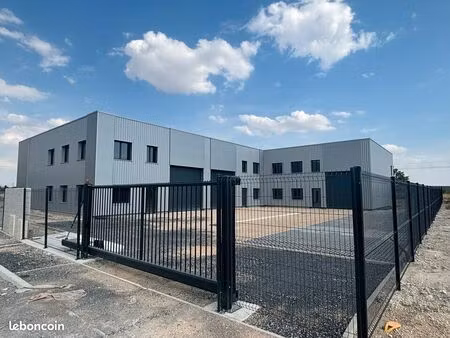 local d'activité 180 m²