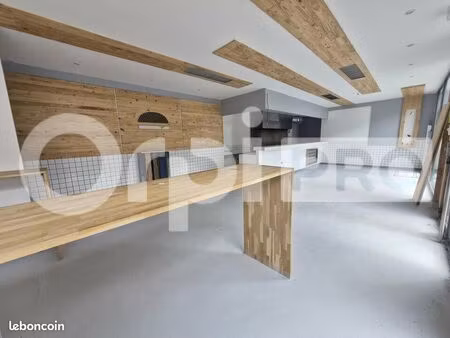 local commercial 122 m²