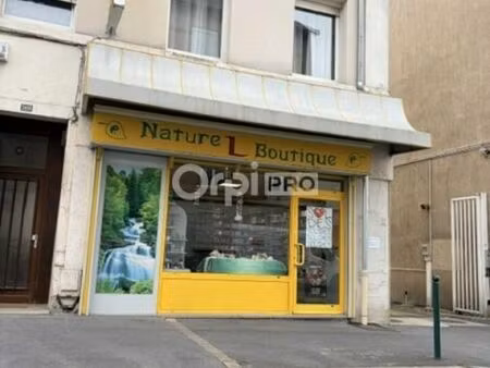 local commercial 53 m²