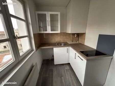 appartement 1 pièce + cuisine + salle de bain
