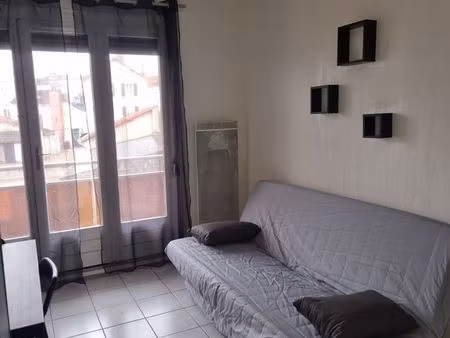 location studio appartement meublé équipé sécurisé avec balcon roanne riorges
