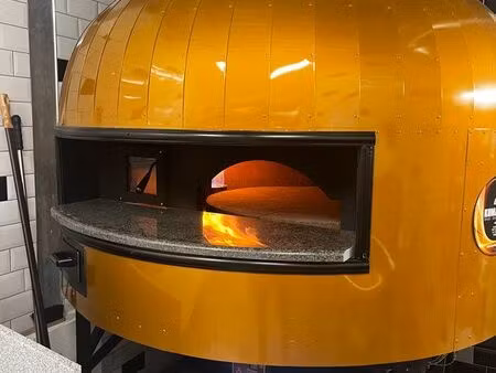 pizzeria food court
