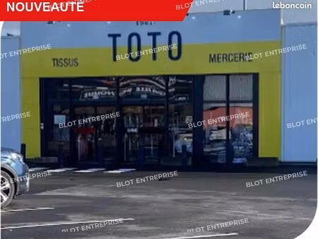 local commercial 729 m²