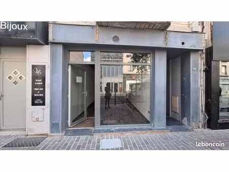 local commercial avec vitrine rue gambetta