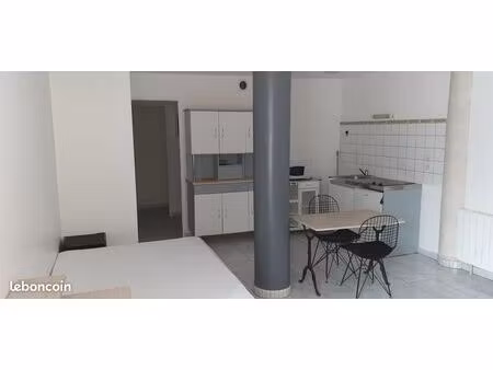 studio meublé + parking reims