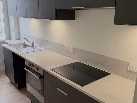 maison de village très récente 2021 avec petit jardin 1150/mois