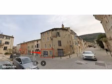 appartement t2 de caractère – 50 m² – centre d’alleins