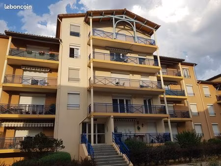 appartement t2 de 60 m² avec garage et grand balcon