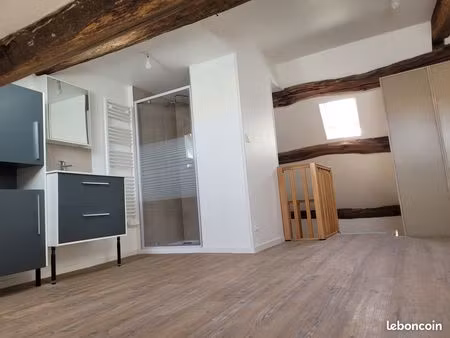 maison lumineuse 3 chambres avec terrain