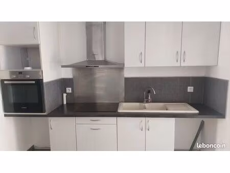 appartement dans maison de village t3 bis avec terrasse sans vis-à-vis